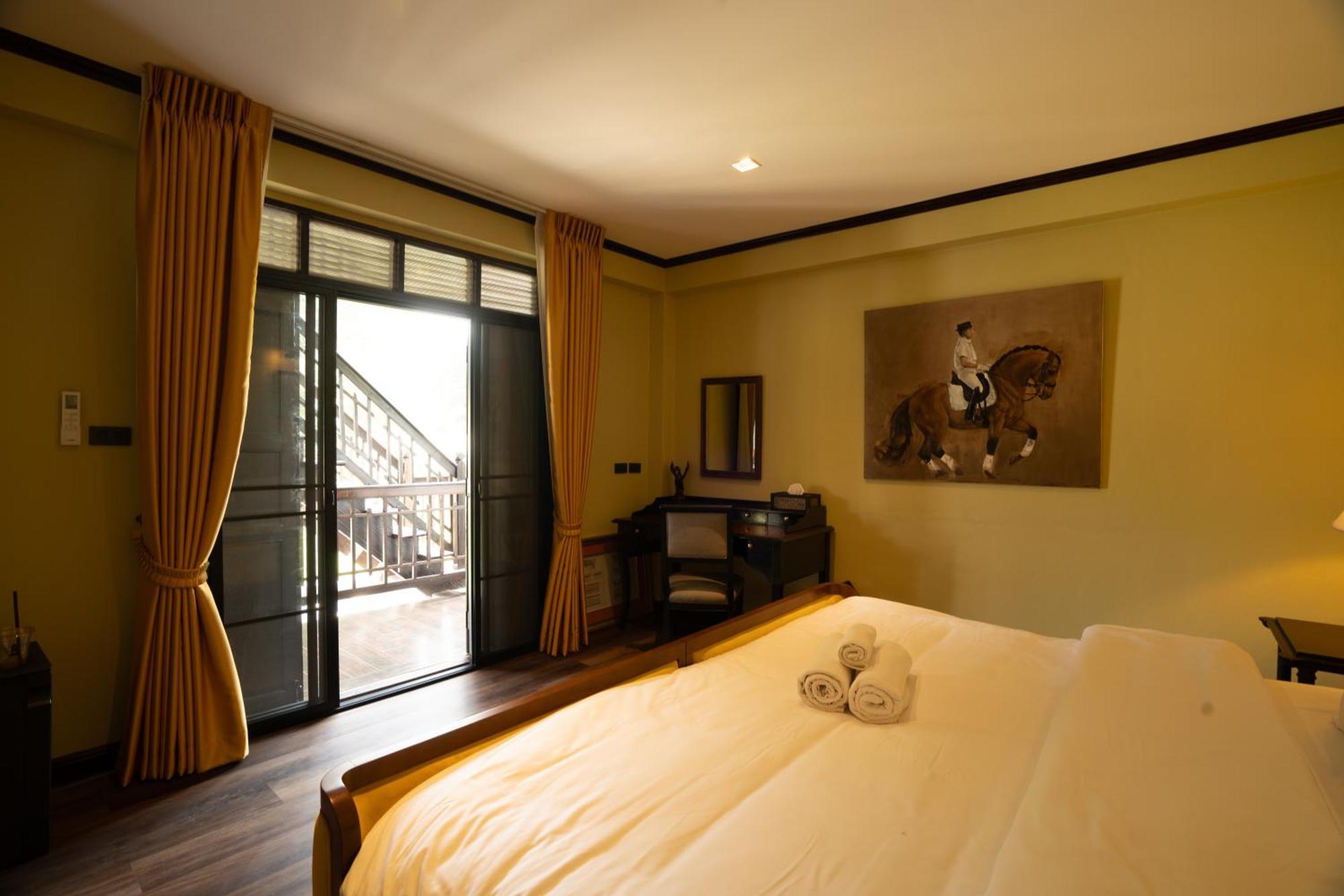 Akara House Sukhothai - Luxury Riverside Residence Esterno foto